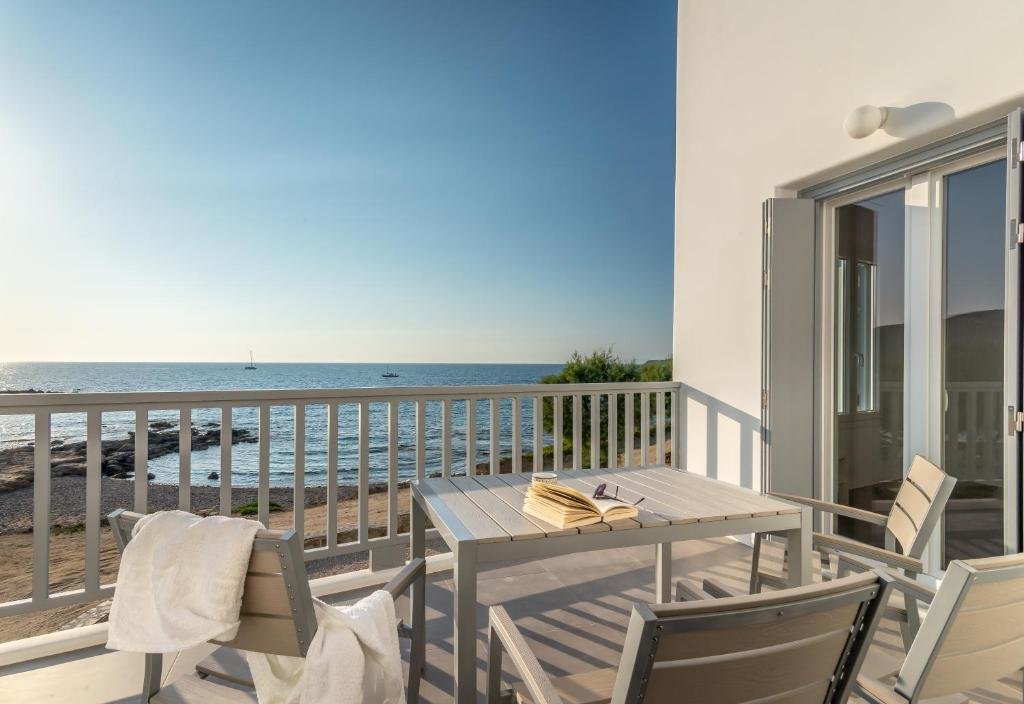Апартаменты с видом на море Milos Waves Luxury Apartments