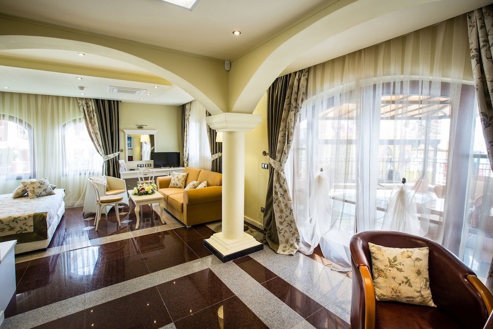 1 Bedroom Suite with sea view Helena VIP Villas and Suites - Half Board