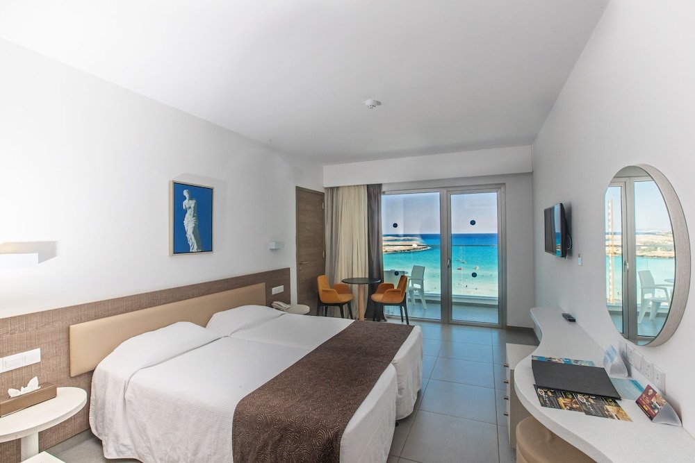 Deluxe Single room with balcony and with sea view Vassos Nissi Plage Hotel & Spa