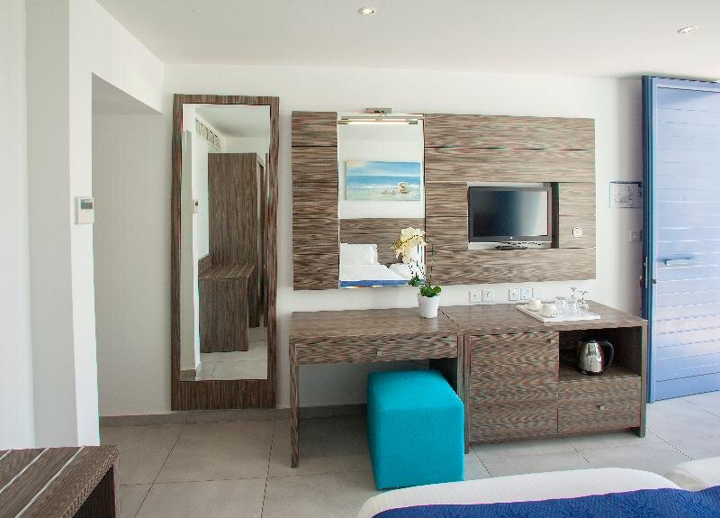 Номер Standard Limanaki Beach Hotel & Suites