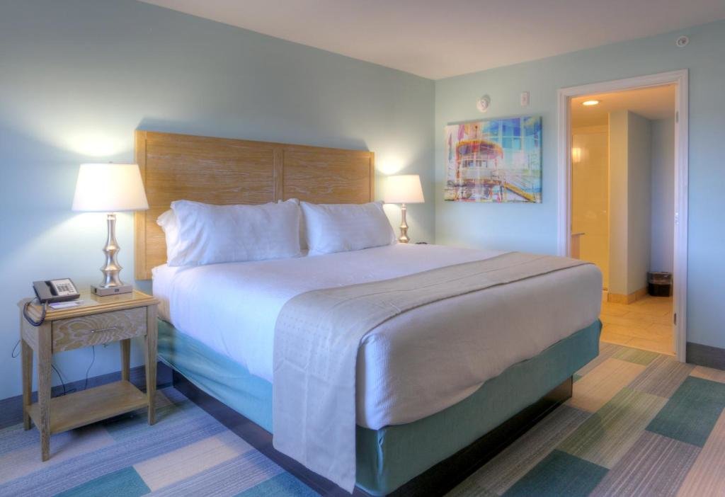 Номер Standard oceanfront Holiday Inn Resort Jekyll Island, an IHG Hotel