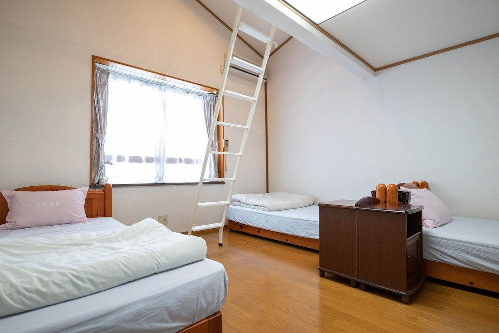Lit en dortoir (dortoir masculin) Youth Guest House ATOMA - Hostel