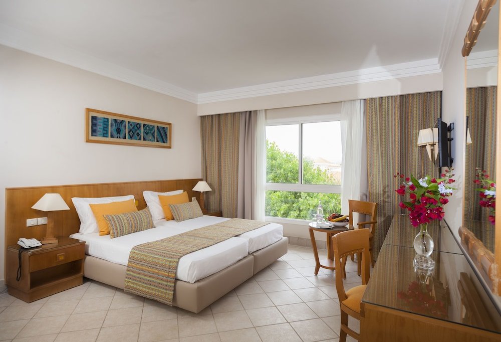 Standard Triple room with balcony Thabraca Thalasso & Diving