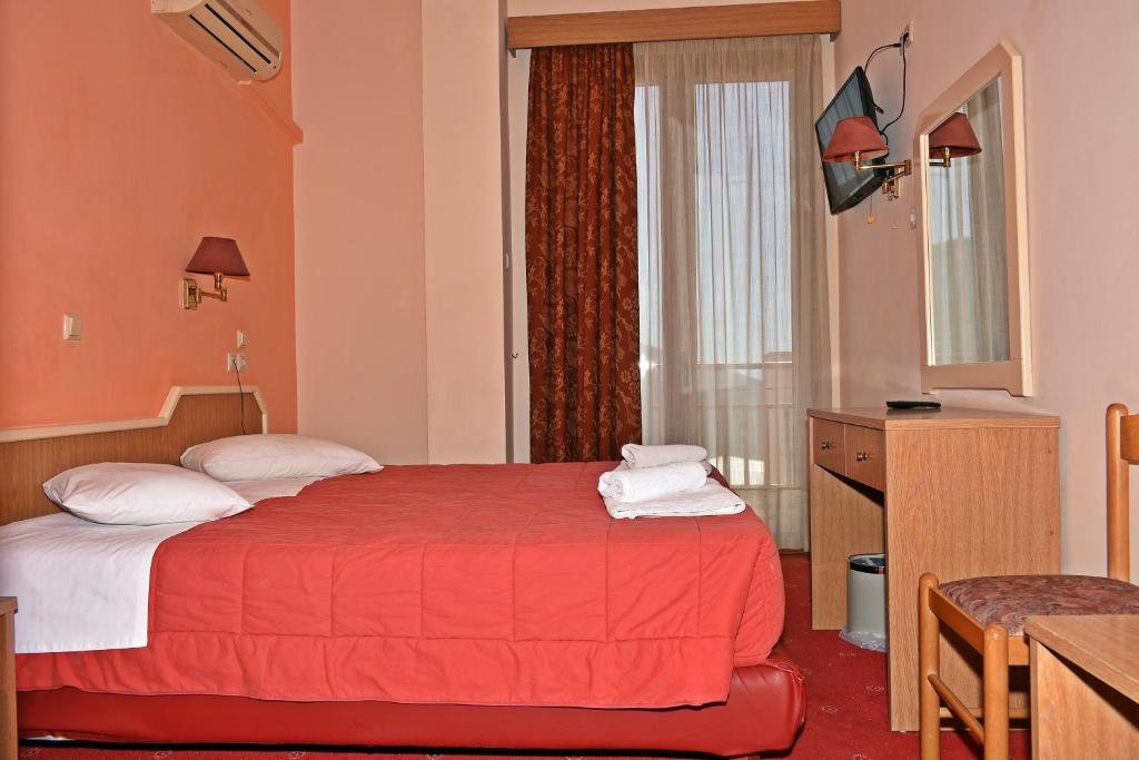 Standard Doppel Zimmer mit Meerblick Iniohos Hotel