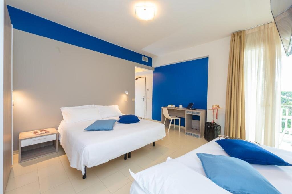 Komfort Dreier Zimmer mit Meerblick L'Alba Hotel