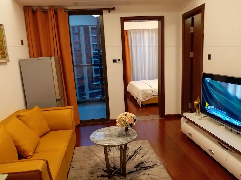Люкс Executive с 2 комнатами с балконом Shengang Apartment North Raiway
