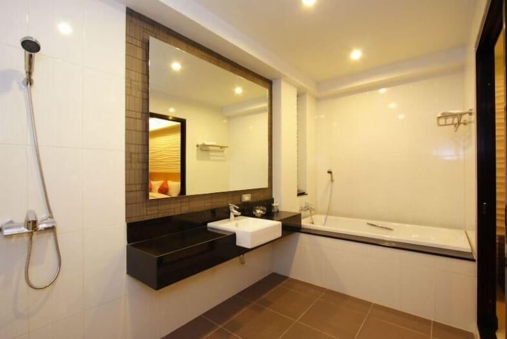 Executive Suite with balcony Kalim Beach Place