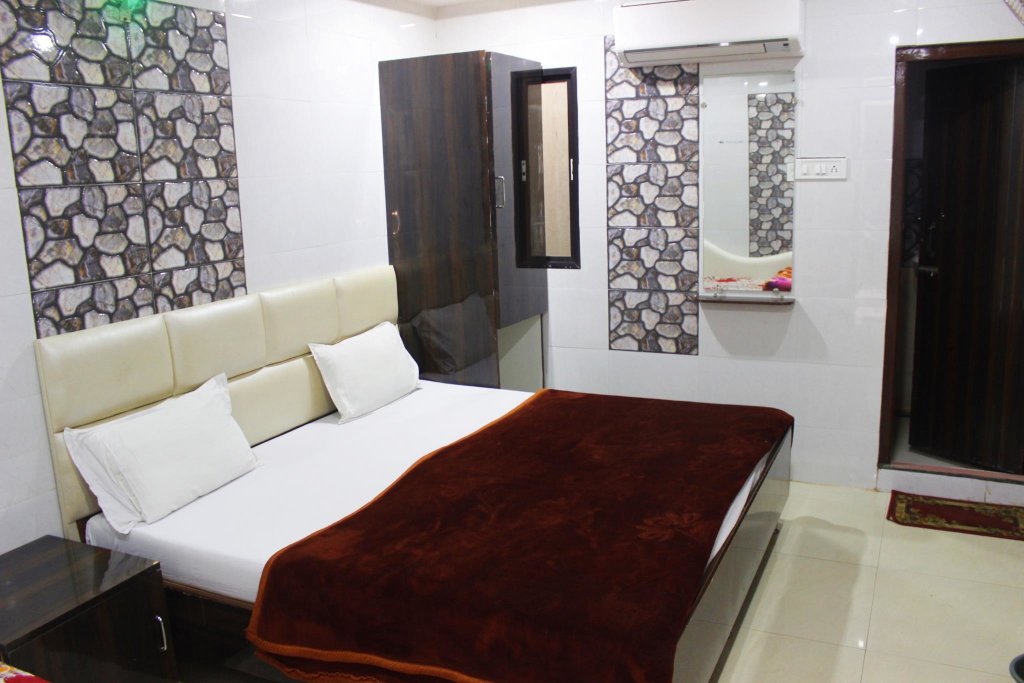 Standard Zimmer Hotel Shikhar Inn