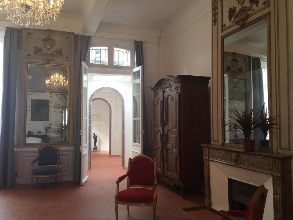 Deluxe Zimmer Palais de Luppé, Chambre d'hôtes