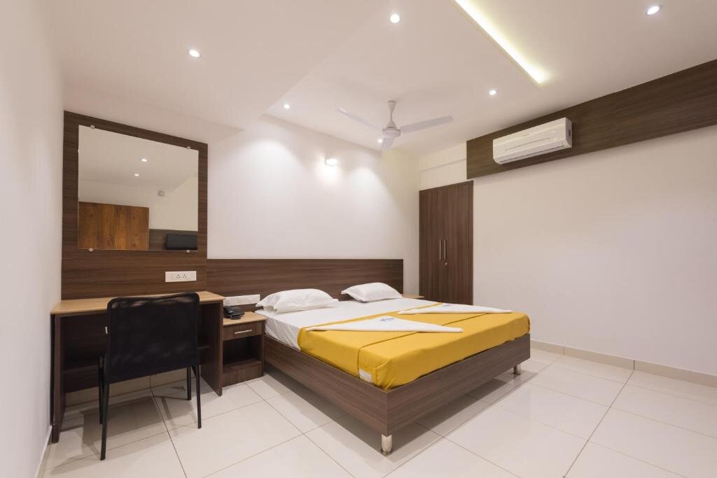 Deluxe Double room Hotel Karuna Residency