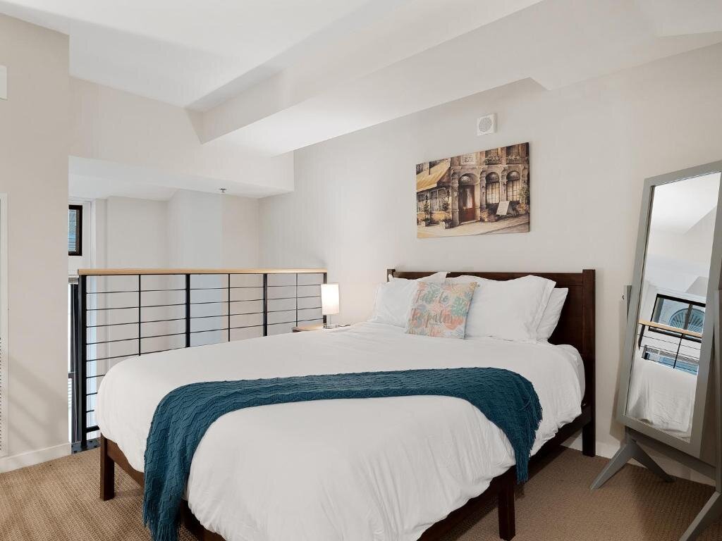Standard chambre Lavish Downtown Condo with Rooftop Lounge 337