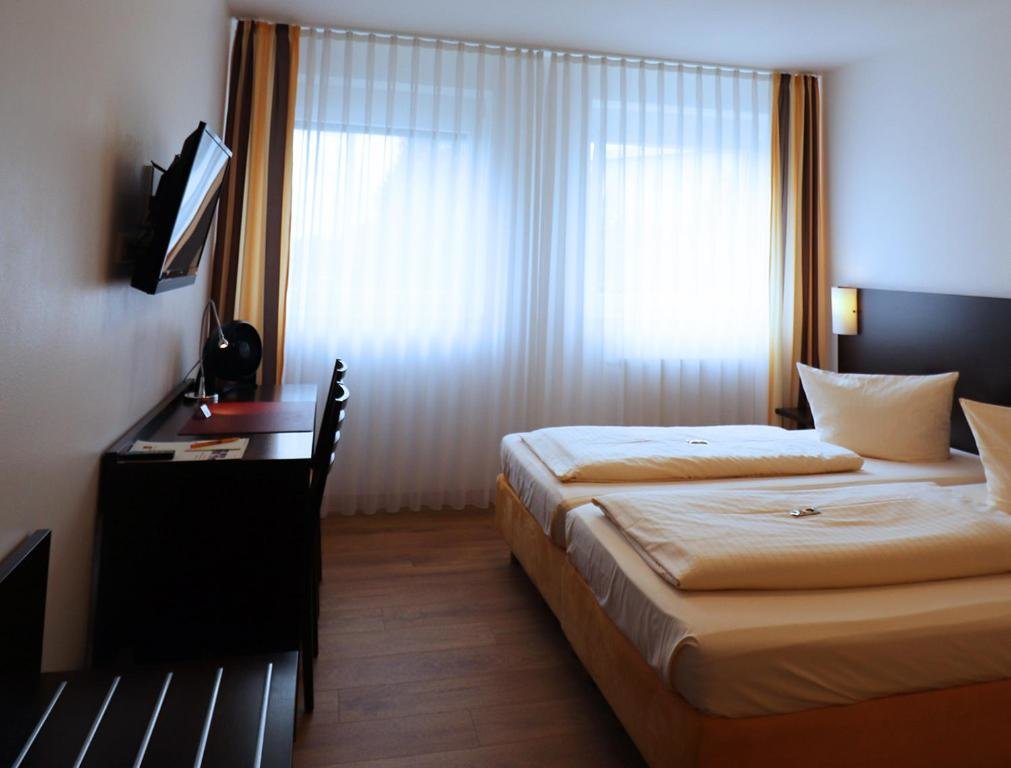 Standard Double room iQ-Hotel