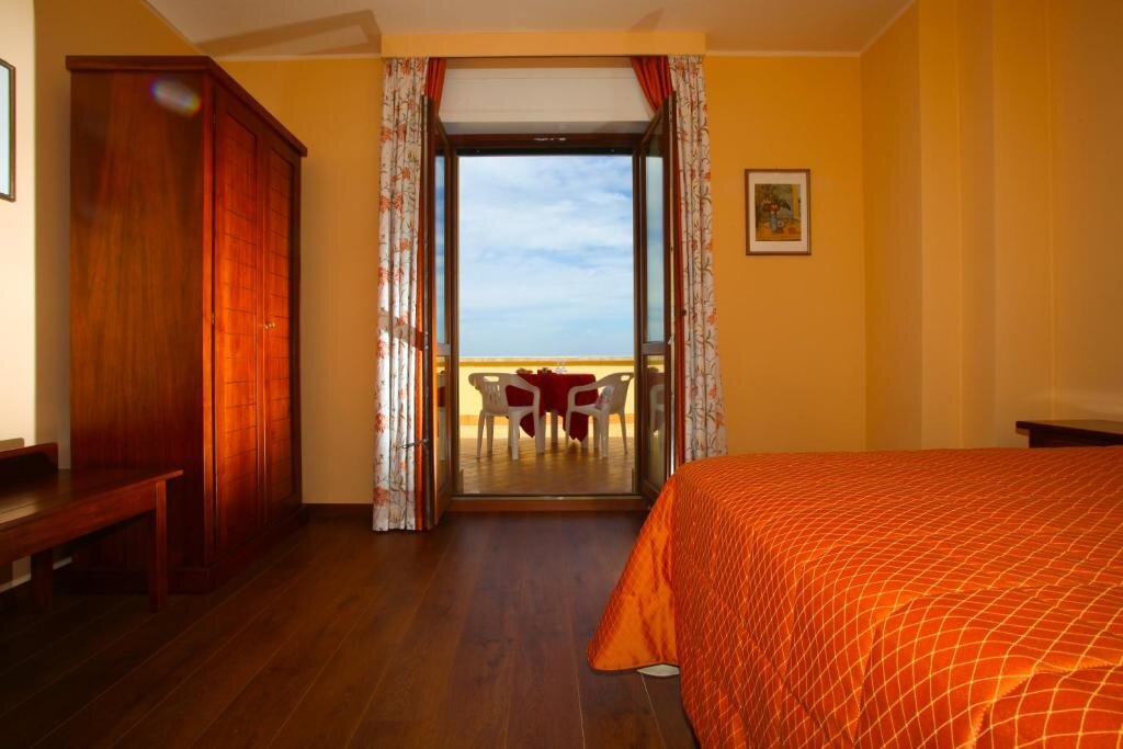Habitación doble Estándar con vista a la montaña Hotel Ristorante Al Duca