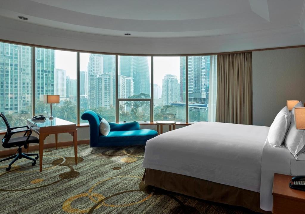 Двухместный номер Premium Grand Pullman Kuala Lumpur City Centre Hotel & Residences