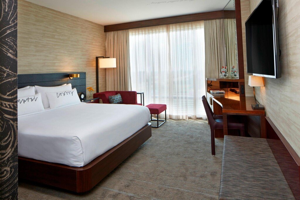 Luxe chambre Renaissance Dallas at Plano Legacy West Hotel