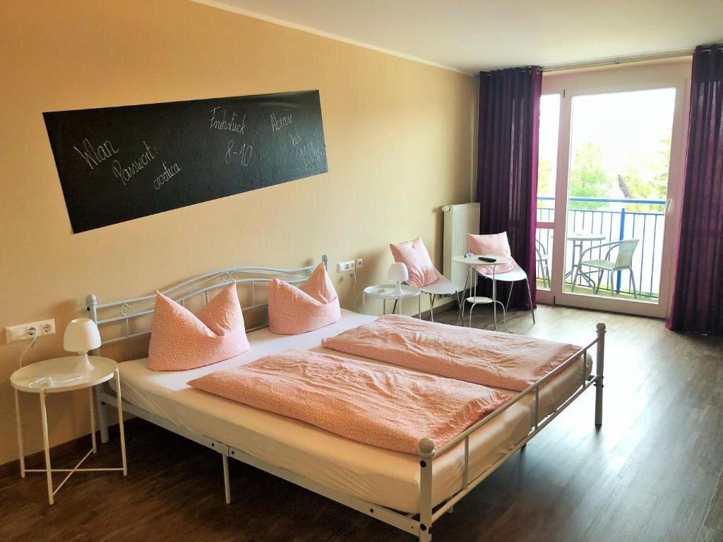 Standard Doppel Zimmer mit Balkon Motel Füssen im Allgäu