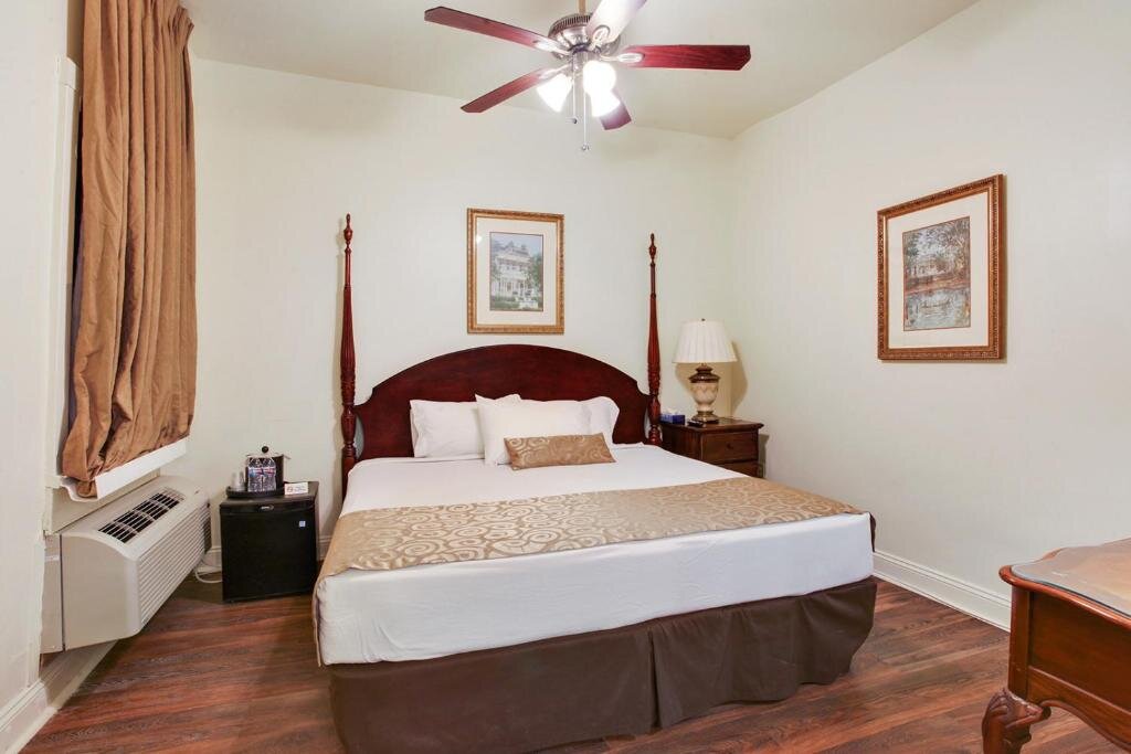 Номер Standard New Orleans Guest House