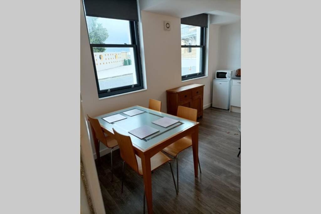 Appartement Spacious one bedroom family apartment -non smoker