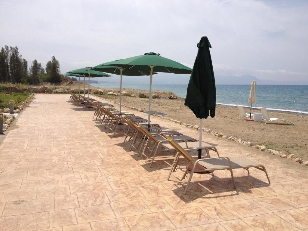Вилла Deluxe Villa Samaliana Sandy Beach Villas - Private Pool - Jacuzzi - Private Beach Area