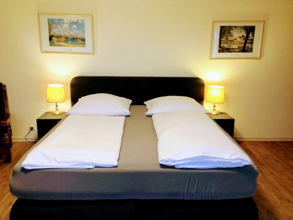 Standard Doppel Zimmer Hotel zum Schnackel in Mainz