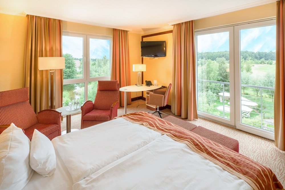 Deluxe Double room with golf view Best Western Premier Castanea Resort Hotel