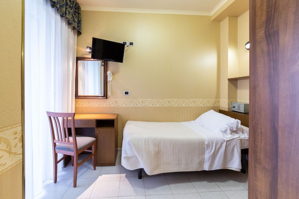 Standard Single room with balcony Hotel Grifone