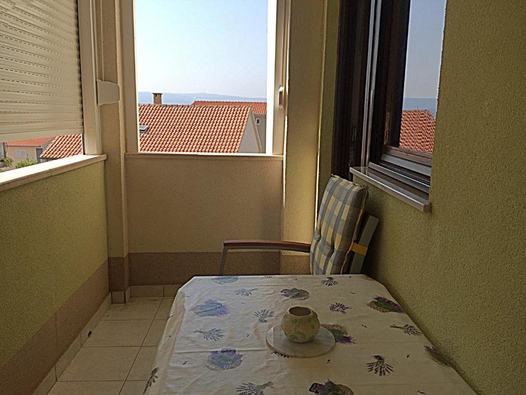 Двухместная студия с балконом и с красивым видом из окна Apartments Bilic Nemira