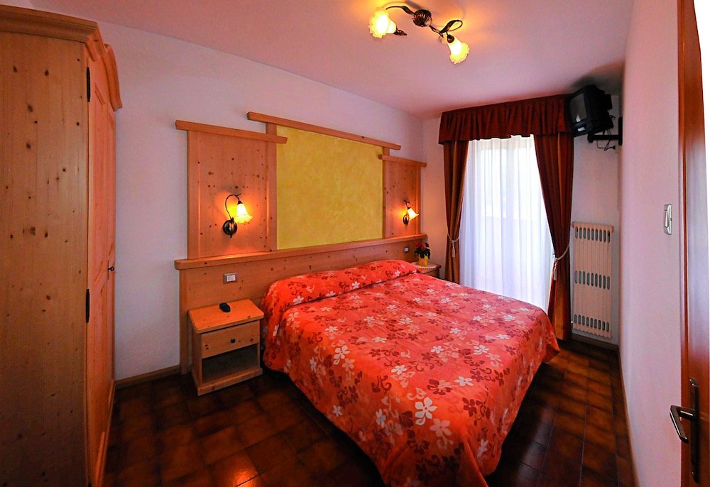 Standard Quadruple room Hotel Piancastello
