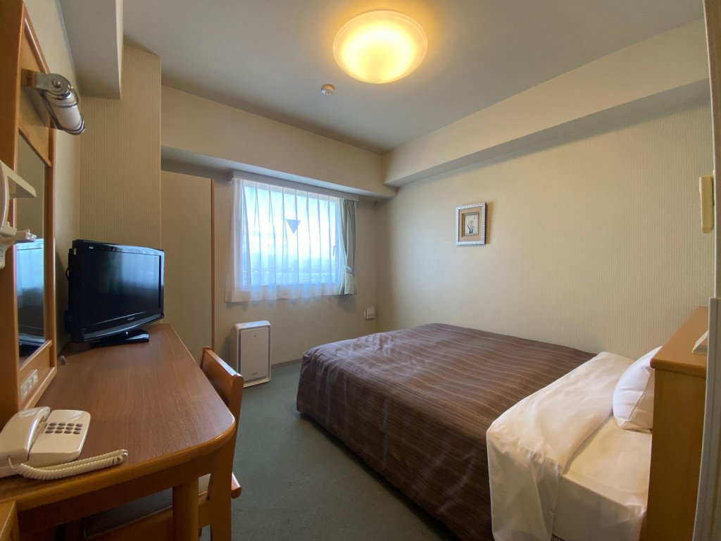 Standard Einzel Zimmer Hotel Route-Inn Mikawa Inter