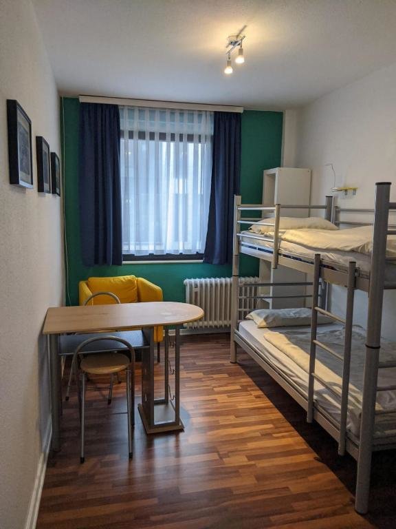 Кровать в общем номере Ruhrtropolis Hostel