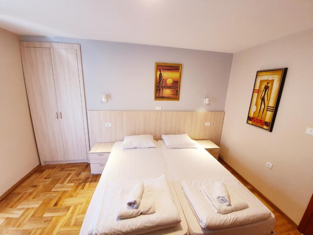 Standard Double room with balcony Apartments Pier