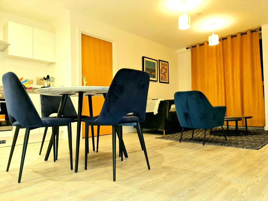 Апартаменты Exquisite, Cosy 2-bed Apartment in Salford