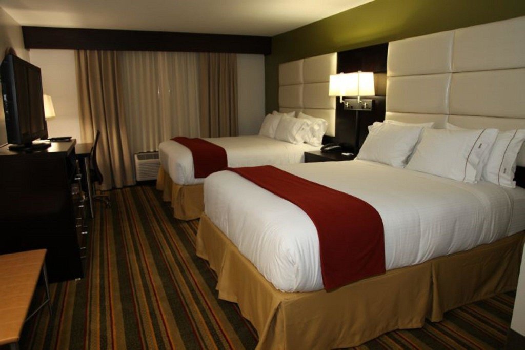 Двухместный номер Standard Holiday Inn Express & Suites - Huntsville Airport, an IHG Hotel