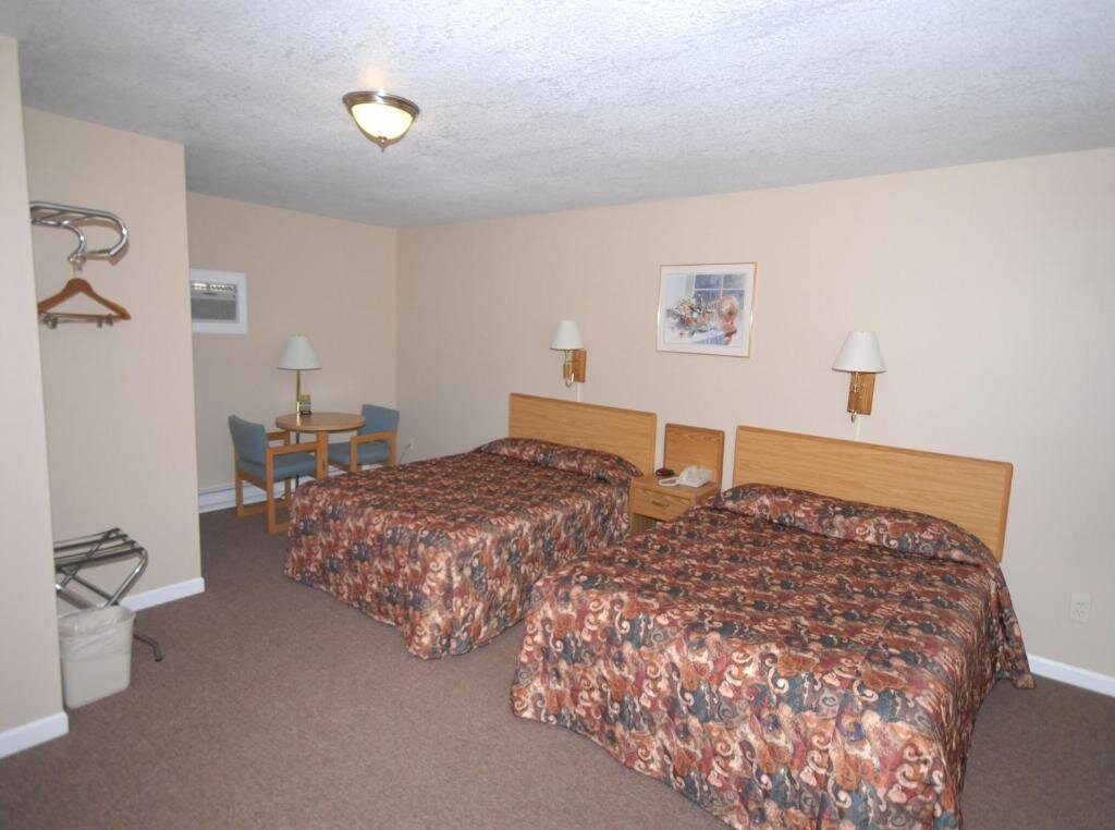 Standard room Wayside Motel