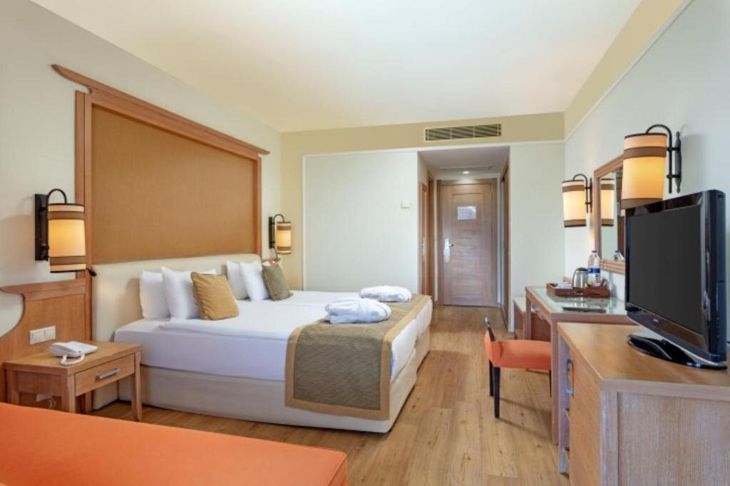 Двухместный номер Standard с видом на окрестности Dobedan Beach Resort Comfort ''Ex Brand Alva Donna Beach Resort Comfort''