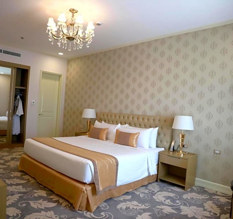 Standard Club room Rizal Park Hotel