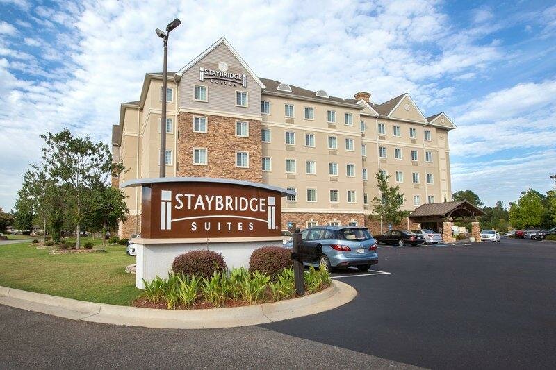 Кровать в общем номере Staybridge Suites Augusta, an IHG Hotel