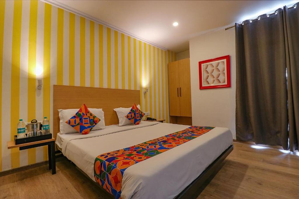Deluxe room FabHotel Chattarpur Enclave
