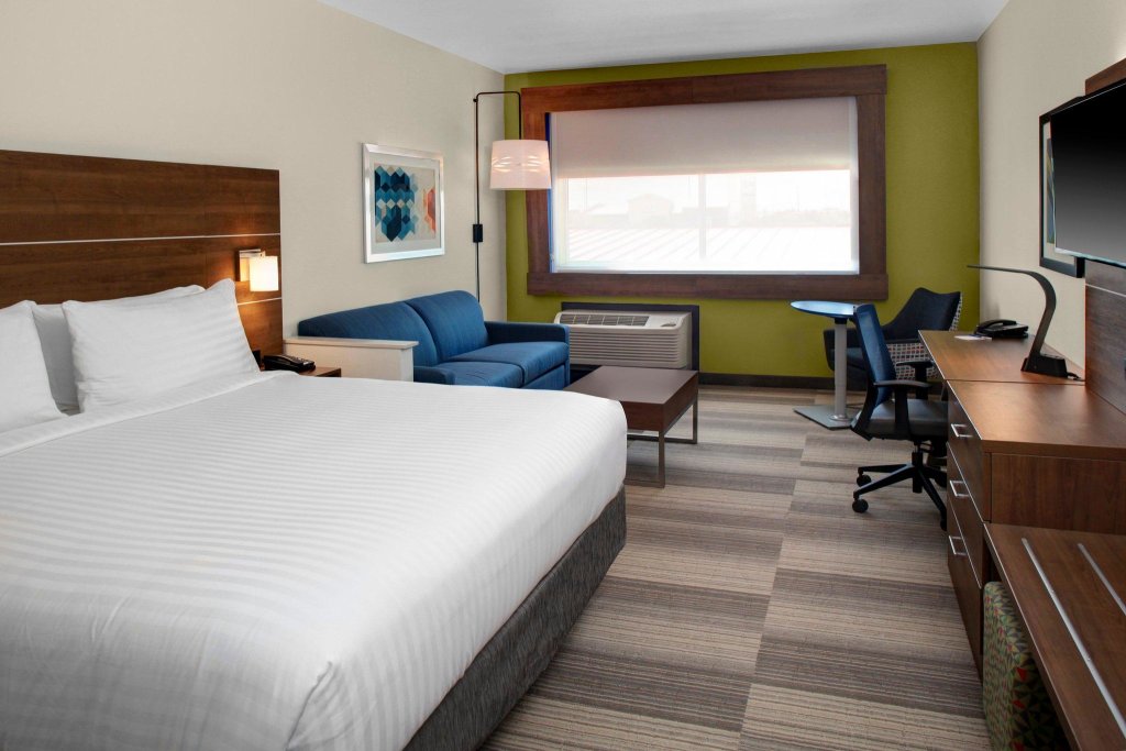 Deluxe Zimmer Holiday Inn Express & Suites Houston NW - Cypress Grand Pky, an IHG Hotel