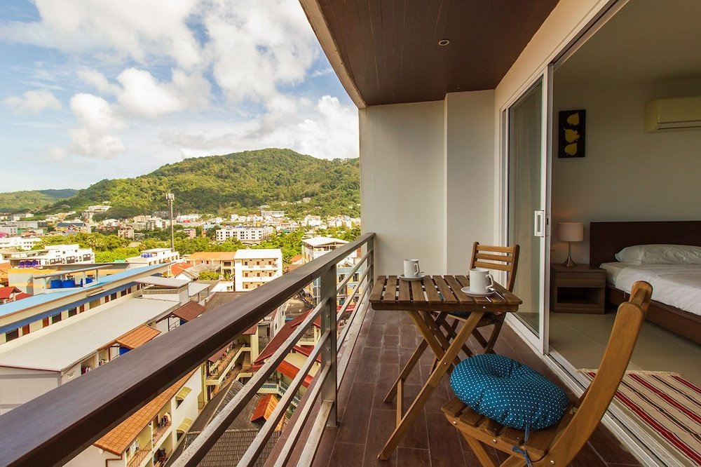 Deluxe Studio Patong Sea View Apartments