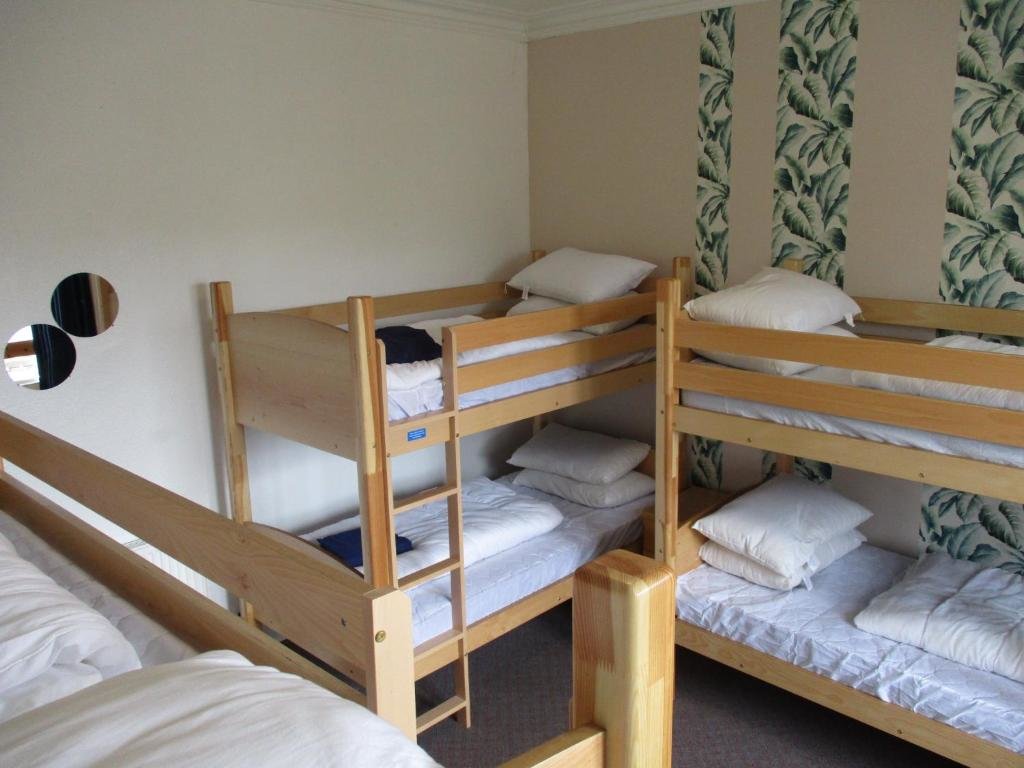 Кровать в общем номере (мужской номер) Pitlochry Youth Hostel