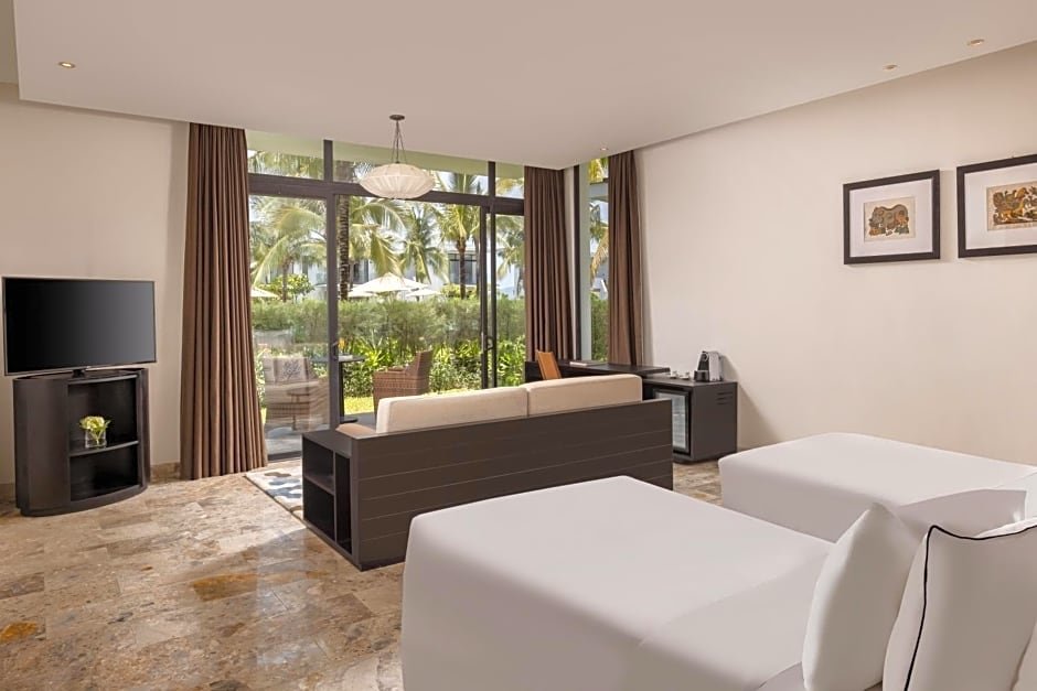 Семейный номер Standard с 2 комнатами Melia Danang Beach Resort