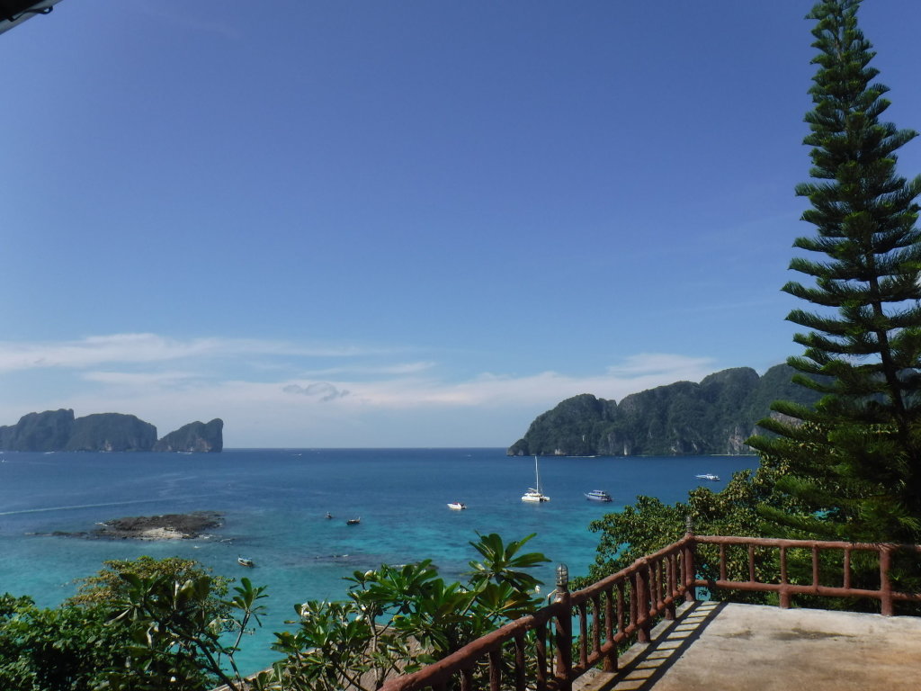 Paradise Resort phi phi. Phi phi машина. Phi phi Sand Sea view Resort.