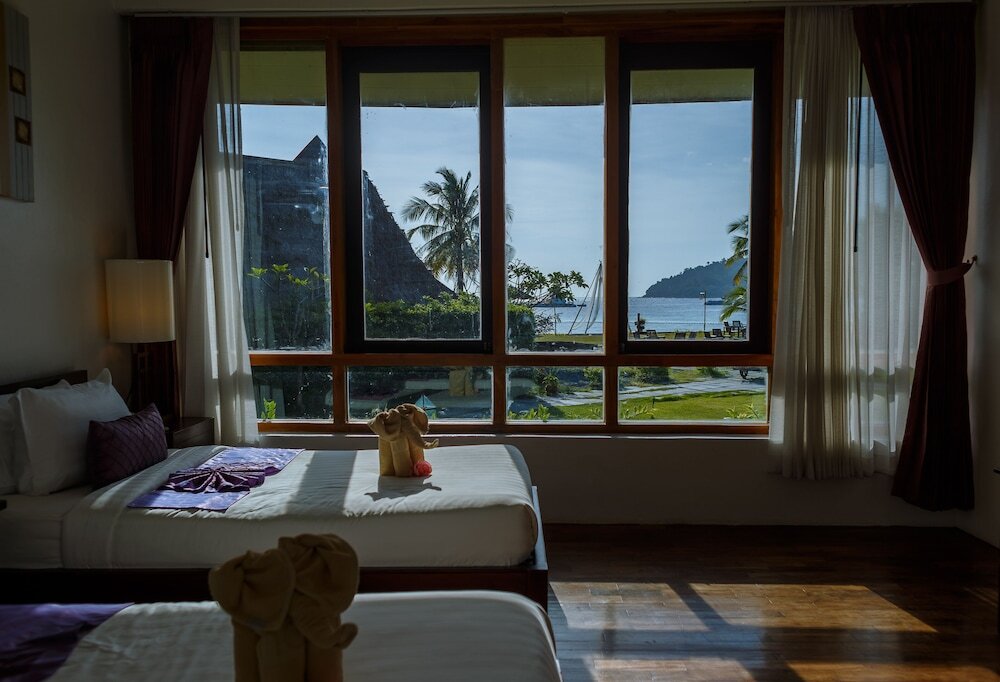 Семейный люкс с 2 комнатами с видом на море Bundhaya Villas