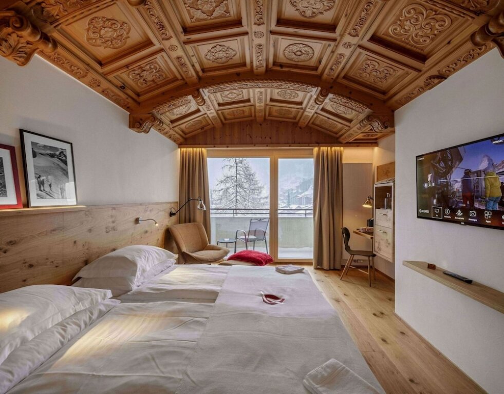 Двухместный номер Superior с балконом Swiss Alpine Hotel Allalin