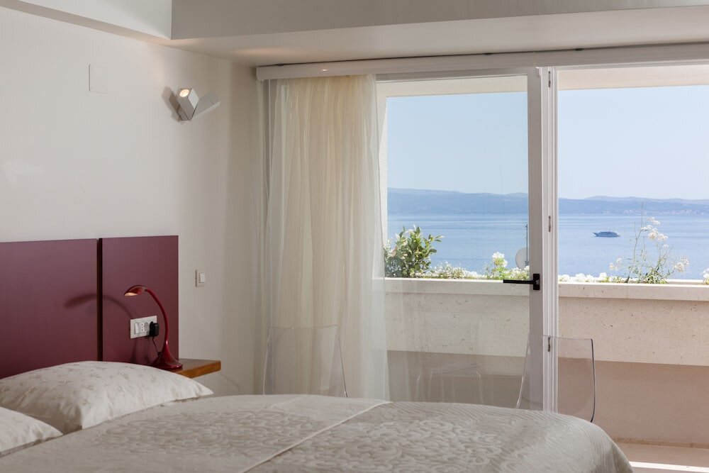1 Bedroom Standard Penthouse room with sea view Palace Lidija