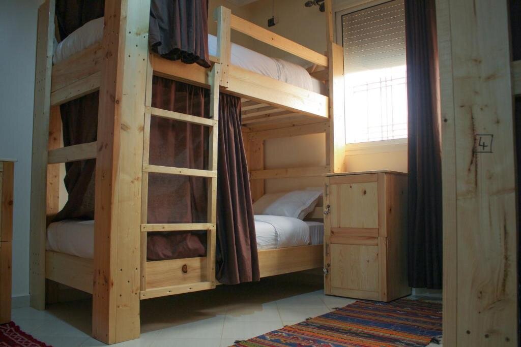 Кровать в общем номере Afer Surf Hostel