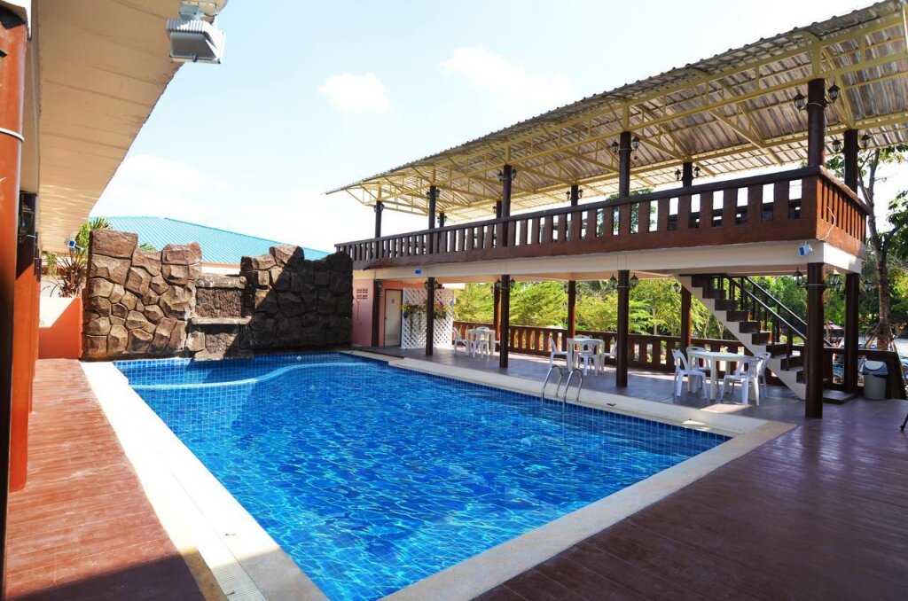 Трёхместный номер Standard Phuranya Resort