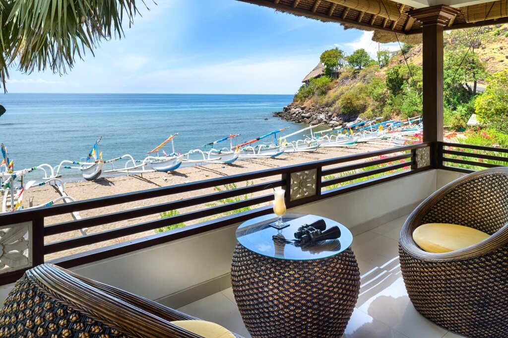 Номер Deluxe beachfront Palm Garden Amed Beach & Spa Resort Bali