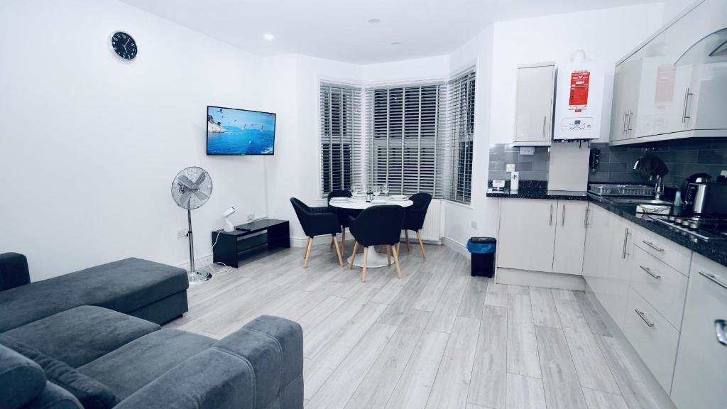 Апартаменты E2M Stays Luxury Apt Close to Ilford Station with Free Parking